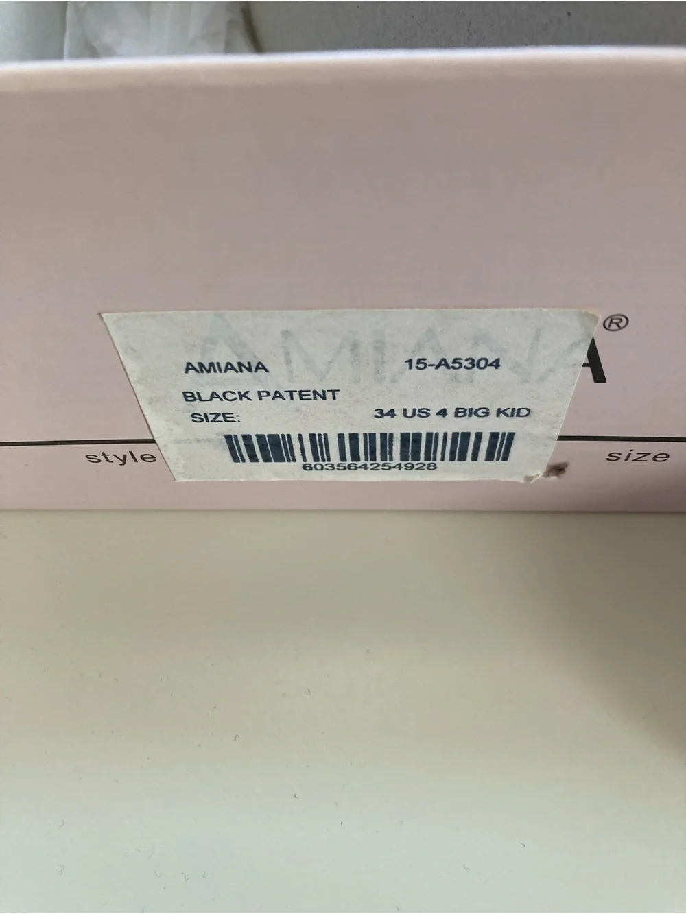 Amiana shiny patent